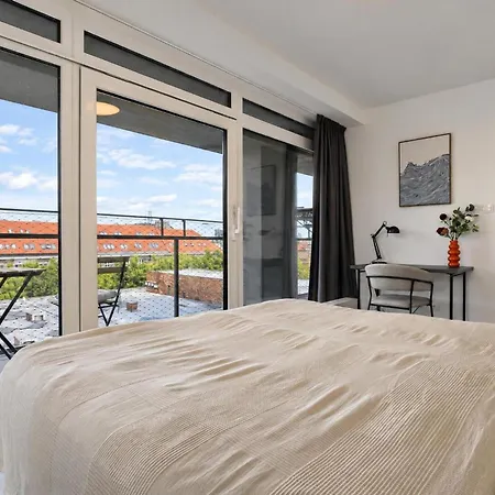 Apartmán Zilinska With Balcony & Views